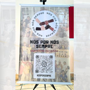 Banner - Medidas Padrões Lona 240g Brilho Diversos 4x0 Brilho Madeira e cordinha Não Acompanha Tripé
